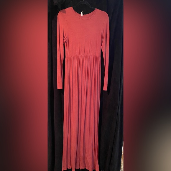 Bellamie Maroon Long Sleeve Long Maxi Dress - Picture 1 of 2